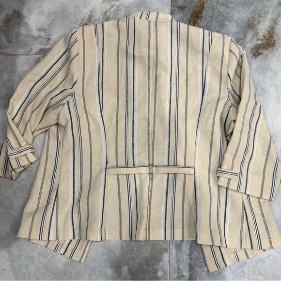 Perceptions Beige and Black Striped Blazer - Picture 3 of 8